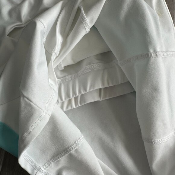 K SWISS Women’s White Blue Workout Tennis Tank Top Size Small - Picture 3 of 6